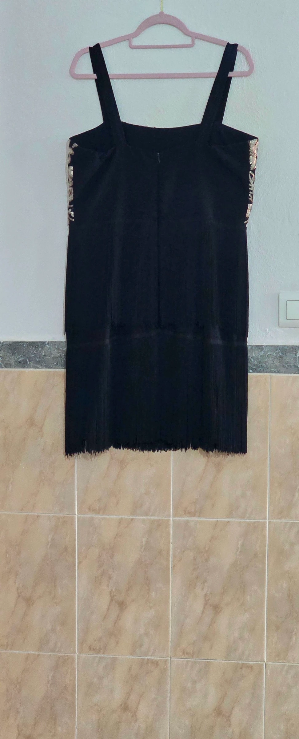 Vestido negro con lentejuelas y flecos – photo 5